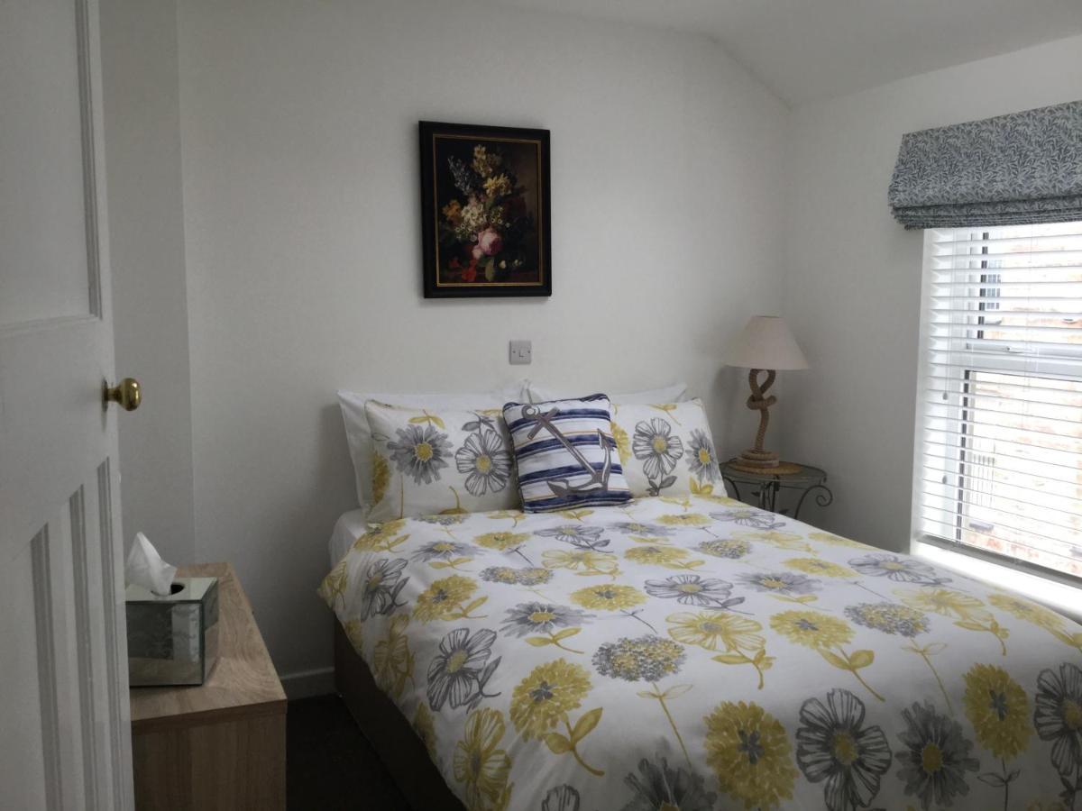 Open Plan Townhouse Apartment Caernarfon Luaran gambar