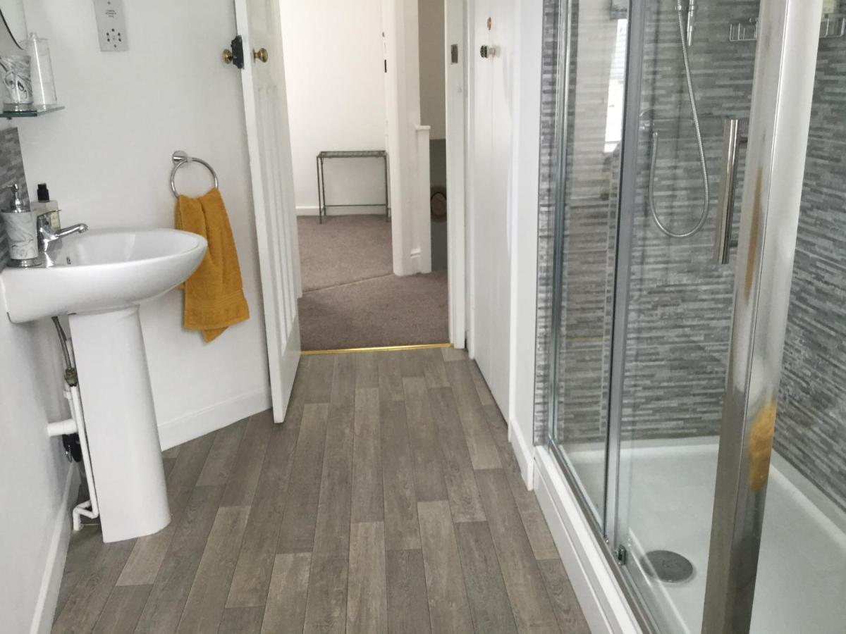 Open Plan Townhouse Apartment Caernarfon Luaran gambar